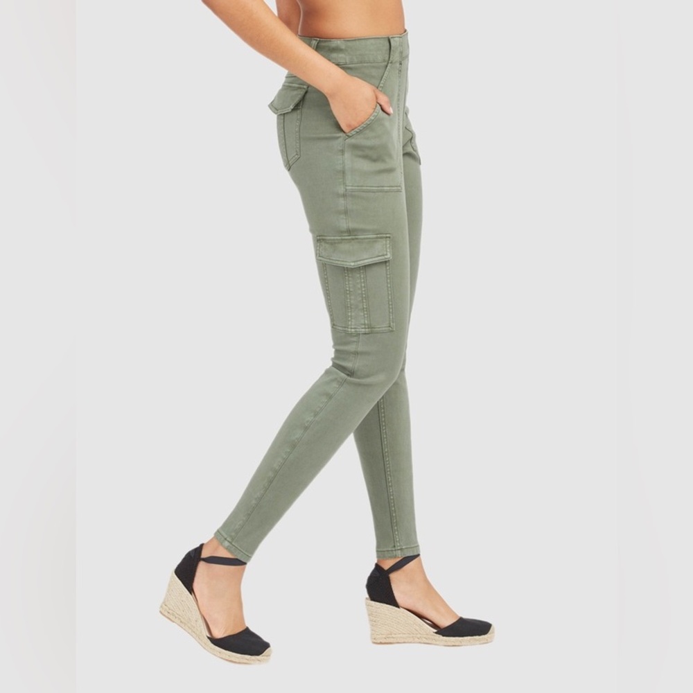 Spanx Stretch Twill Ankle Cargo Pants for Women - Picture 3 of 12